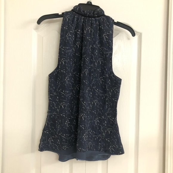 Tahari womens silk lined ruffle neck button front tank top blue medium - Picture 2 of 6